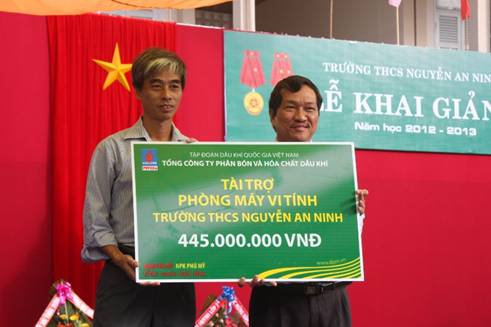 PVFCCo tài trợ 445 triệu đồng trang bị phòng máy vi tính cho Trường THCS Nguyễn An Ninh, Vũng Tàu