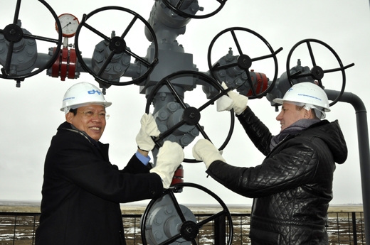 Petrovietnam và Gazprom ký thỏa thuận hợp tác