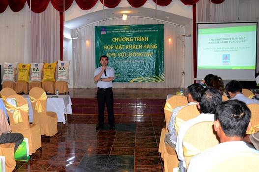 PVFCCo SE meets clients of Dong Nai region