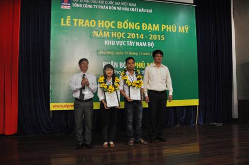 PVFCCo trao học bổng Đạm Phú Mỹ niên khóa 2014 – 2015 khu vực Tây Nam Bộ