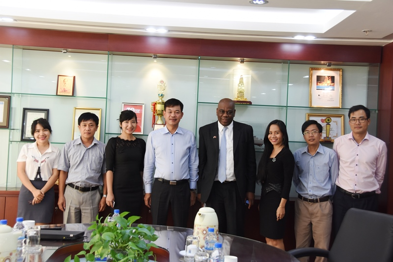 The task force of British Consulate in Vietnam visits and meets with PVFCCo