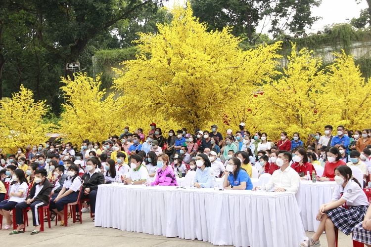 PVFCCo mang Tết yêu thương đến trẻ em nghèo, mồ côi vì đại dịch