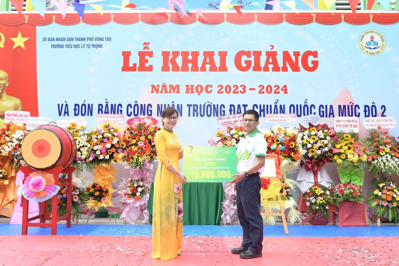 Nhà máy Đạm Phú Mỹ tổ chức trao học bổng, quà và thiết bị phục vụ giảng dạy/sinh hoạt trên địa bàn Tỉnh Bà Rịa – Vũng Tàu